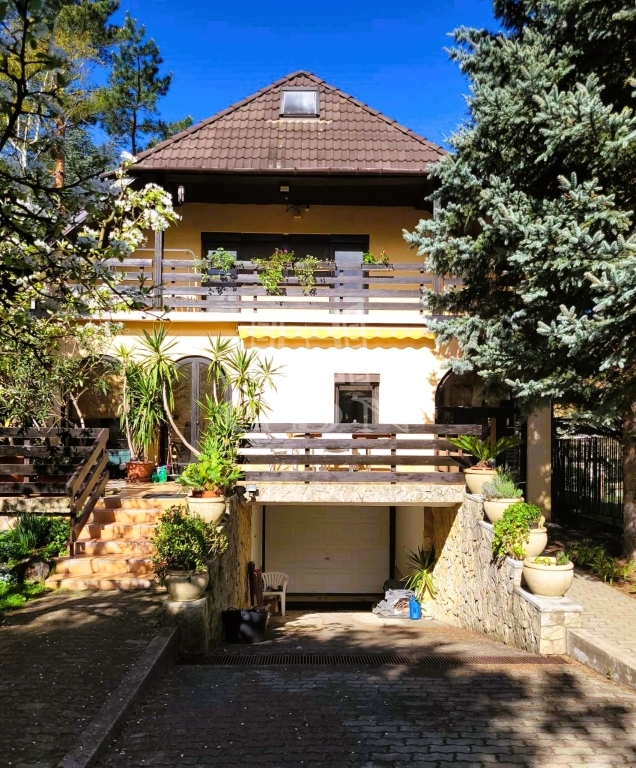 For sale Budapest II. kerület Family House